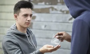 Ямальцам предлагают пройти опрос о мерах противодействия наркомании