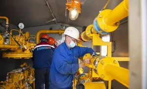 Сегодня энергетики принимают поздравления