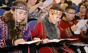 Пятерку лучших студентов из числа КМНС ждут стипендии губернатора