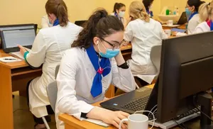 До 400 звонков в сутки принимает колл-центр Салехардской больницы