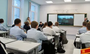 Возвращение в школу: ветеран боевых действий провел занятие для кадетского казачьего класса