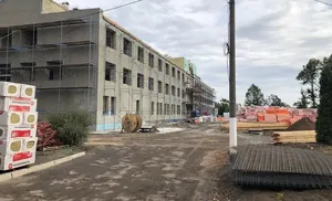 Строительство первого корпуса больницы в Волновахе подходит к финишу