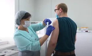 В СОКБ продолжается вакцинация от COVID-19