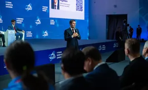 Дмитрий Артюхов представил региональный опыт на Конгрессе молодых ученых в Сочи