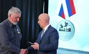 В Салехарде прошла церемония вручения медалей «Отец солдата»