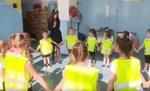 В Детском саду «Золотая рыбка» встречали сотрудников ГИБДД