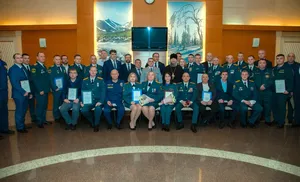 Герои в форме: ямальские спасатели получили награды в преддверии профессионального праздника