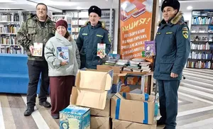 Салехардцы подарили Ближнему 300 книг для новой библиотеки