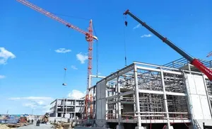 В Салехарде в микрорайоне Обдорский завершают монтаж каркаса самой большой школы города