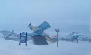 Ветер снес с памятного постамента АН-2 в окружной столице