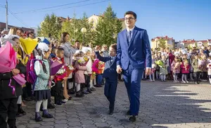 Салехардская школа №4 отпраздновала сегодня 40-летний юбилей