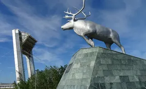 Вдоль, да по столичной улице...