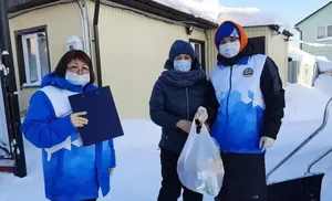 Волонтеры Салехарда продолжают оказывать помощь жителям