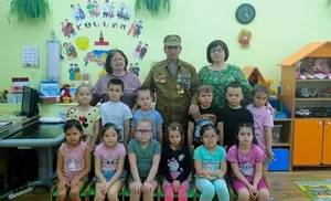 Воин-интернационалист Атаев Тагир провел встречу с воспитанниками детского сада «Крылышки»