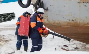 Ямальские спасатели устранили утечку нефти вблизи Салехарда