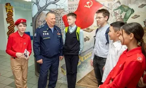 Салехардские школьники встретились с Героем Советского Союза Николаем Кравченко