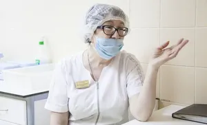 Она не гипсует, а ваяет