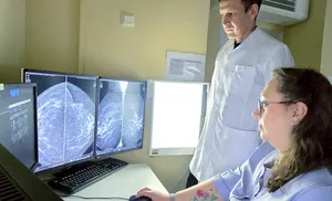 Свыше 100 медиков Ямала отметили за успешное раннее выявление рака