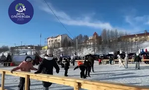 Впервые на Дне оленевода  в Салехарде открыт каток