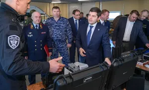 Губернатор Ямала передал Росгвардии современное оборудование и технику