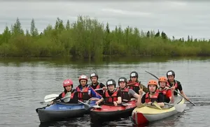 Школьники из Волновахи, которые гостят в Салехарде, приняли участие в экспедиции на байдарках