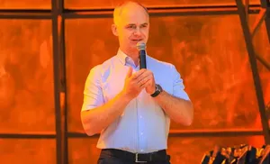 Теплые поздравления ко Дню строителя