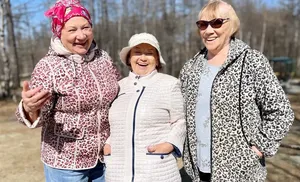 Дмитрий Артюхов поздравил старшее поколение ямальцев с праздником