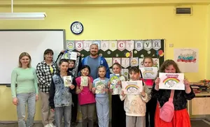 Письма и открытки для ямальских бойцов подготовили школьники Салехарда