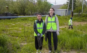 Уже доказывают, что взрослые. У школьников в разгаре лето – трудовое, по их словам, «летний вайб»