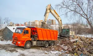 Сторона правая ближе к новостройке. Одна из старых улиц города вскоре преобразится