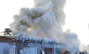 Пожар в Салехарде на территории гаражного комплекса в микрорайоне Богдана Кнунянца