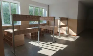 В Рыбинской школе Волновахского округа обновили школьный гардероб благодаря Ямальской проектной школе