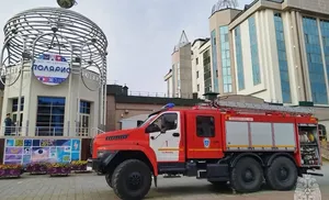 Салехардские огнеборцы отработали тактику спасательных действий с персоналом окружного молодежного центра