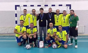 Сборная команда школ города «Учитель» стала лучшей в спартакиаде трудящихся Салехарда по мини-футболу