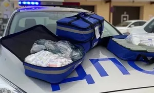 Автомобили дорожно-патрульной службы Салехарда оснастили комплектами для оказания первой медицинской помощи