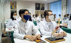 Студенты-отличники по итогам зимней сессии могут подать документы на назначение именной стипендии губернатора ЯНАО