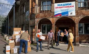 В столице Ямала начался сбор новогодних подарков из подшефного города Волноваха