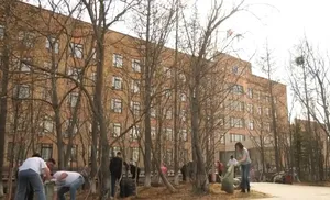 На субботник вышли окружные депутаты и аппарат ЗС ЯНАО