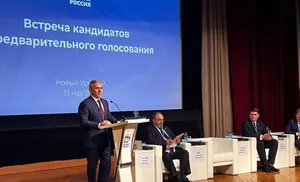 Александр Моор ответил на актуальные вопросы ямальцев во время своего визита в Новый Уренгой