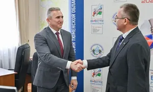 Александр Моор первым из кандидатов в губернаторы Тюменской области подал документы на регистрацию в областной избирком