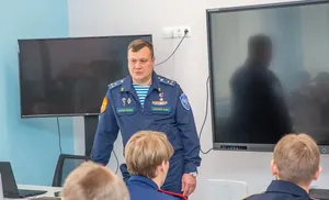 Герой России учил школьников вечным ценностям