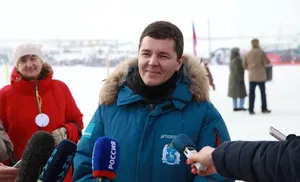 Дмитрий Артюхов прошёл по торговым рядам праздничной ярмарки