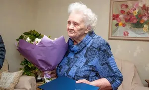 Жизнь удалась, убеждена старожил города. Её ученики сели за парты, пройдя дорогами войны