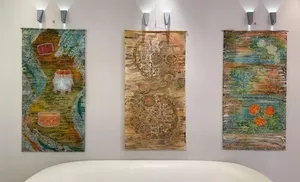 Выставку ямальской художницы открыли в региональном представительстве в Санкт-Петербурге