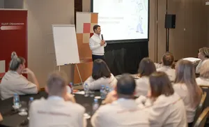 Дмитрий Артюхов провел встречу с участниками нового образовательного проекта «ЯШКР.Образование»