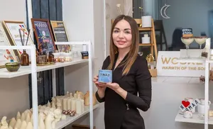 Послушайте аромат Ямала. Как экономист Элеонора Зносок стала свечеваром