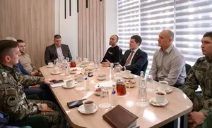 Губернатор Ямала встретился с участниками СВО в Ноябрьске и обсудил улучшение условий их поддержки