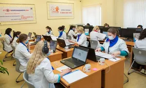 Более 40 волонтеров работают в колл-центре Салехарда