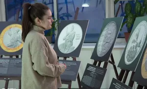 В главном музее Ямала открылась фотовыставка монет