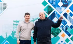 Дмитрий Артюхов вручил ключи первым новоселам микрорайона Обдорский в Салехарде